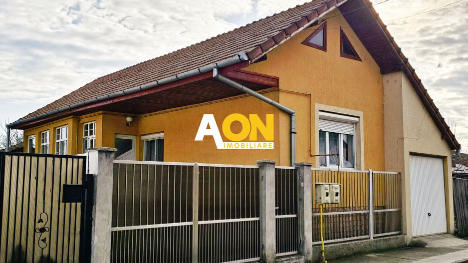 Casa 4 camere, cu garaj si pivnita, 269 mp teren, zona Lipoveni - Poză 1