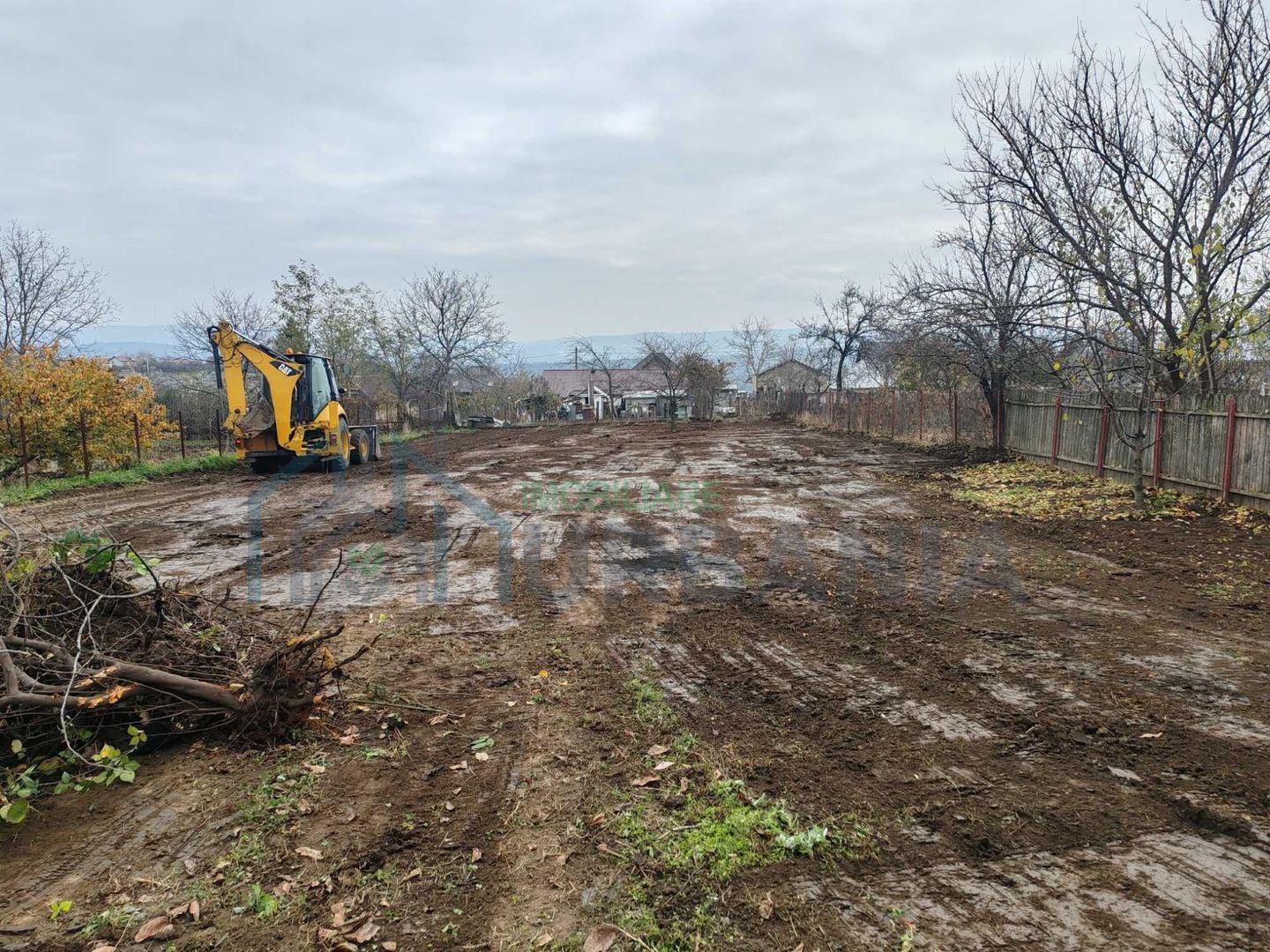 Teren intravilan 1021mp Ciurbesti - Poză 4