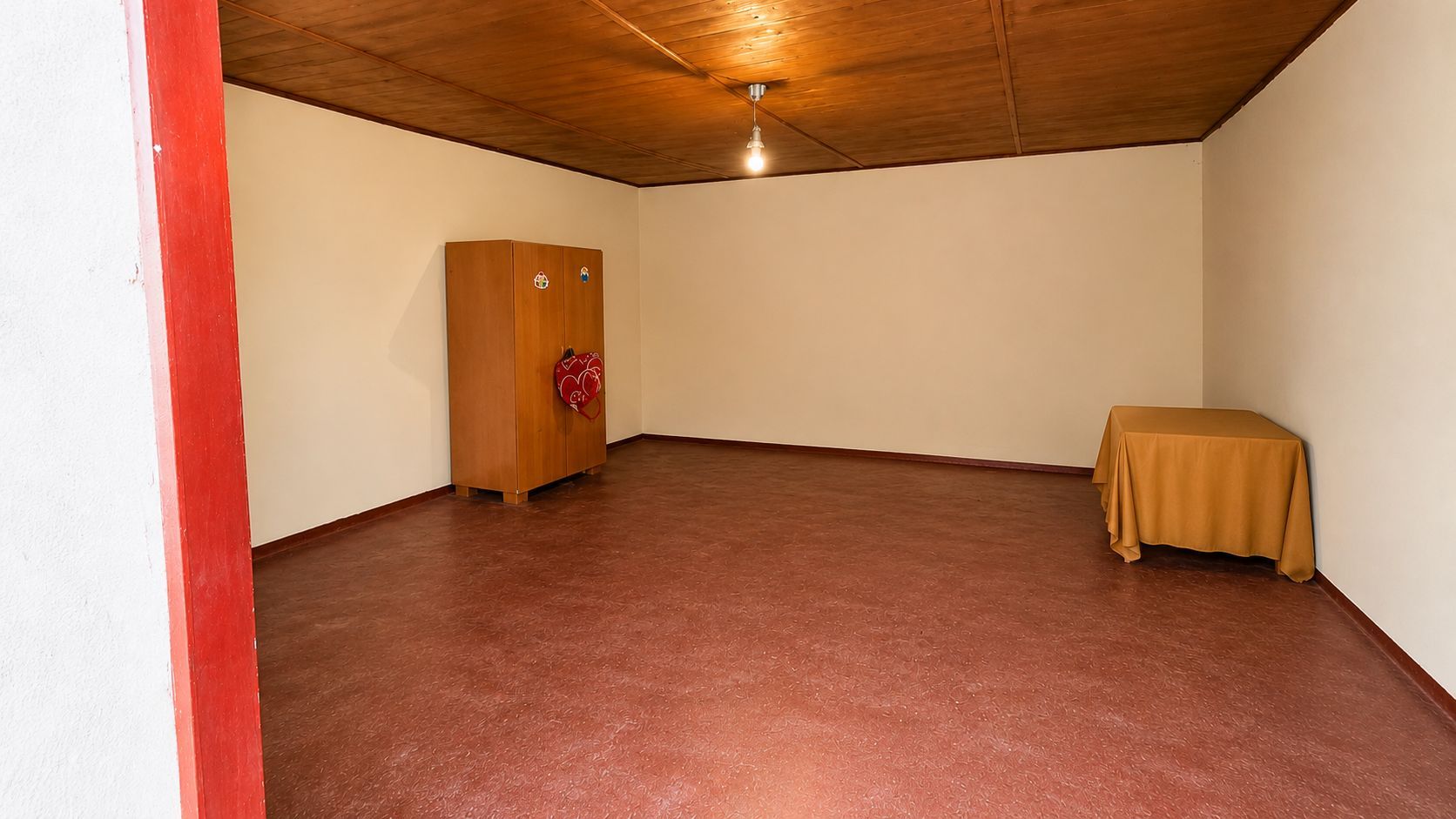 Casă individuală, teren generos de 1.348mp, poziție centrală, Giarmata - Poză 7