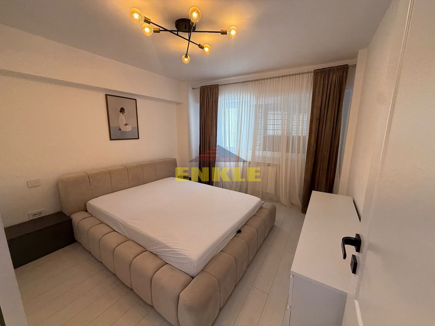 DE ÎNCHIRIAT – APARTAMENT ULTRAMODERN CU 3 CAMERE - Poză 3