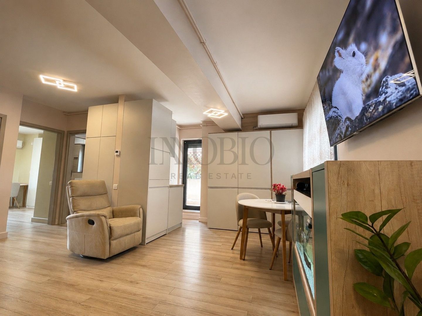 Apartament 3 camere premium | Terasă 20 mp2 | Piața Victoriei - Poză 1