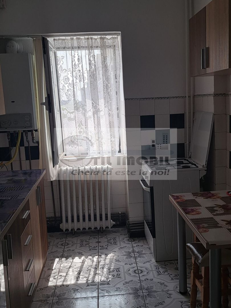 Apartament 3 Camere UMF - 450 euro - Poză 5