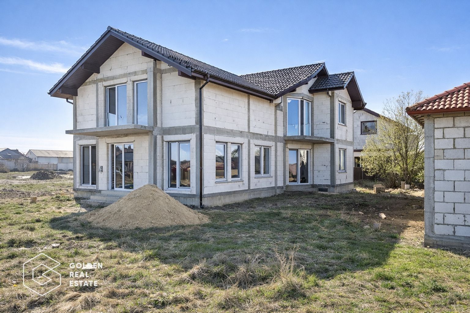 Casa la rosu, P+E, sat Alunis, comuna Frumuseni - Poză 1