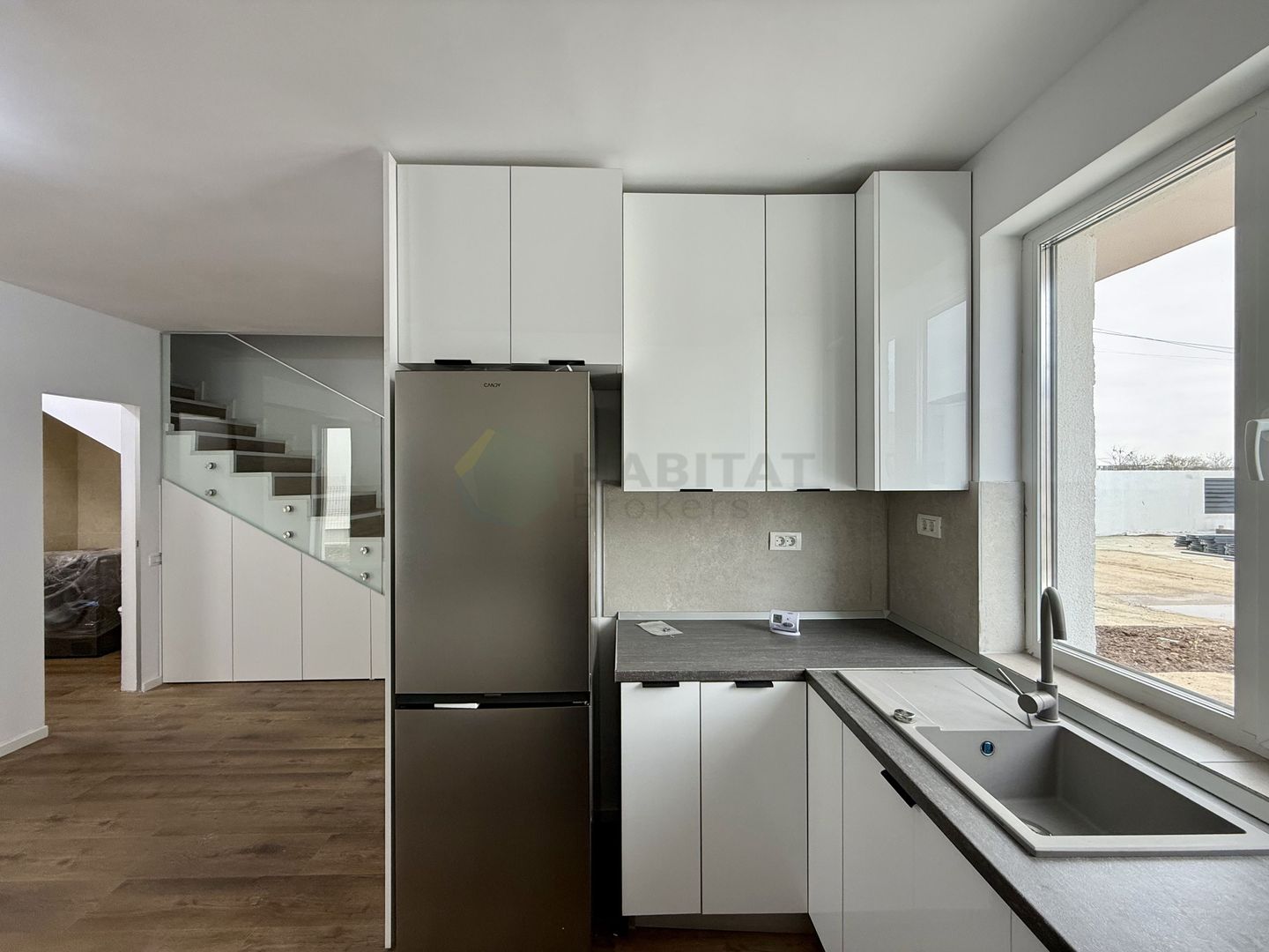 Vilă de închiriat în Tunari – 4 camere | curte proprie | disponibilă imediat - Poză 15