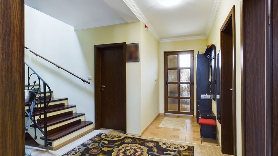 Casă individuală Moșnița Nouă - Poză 4