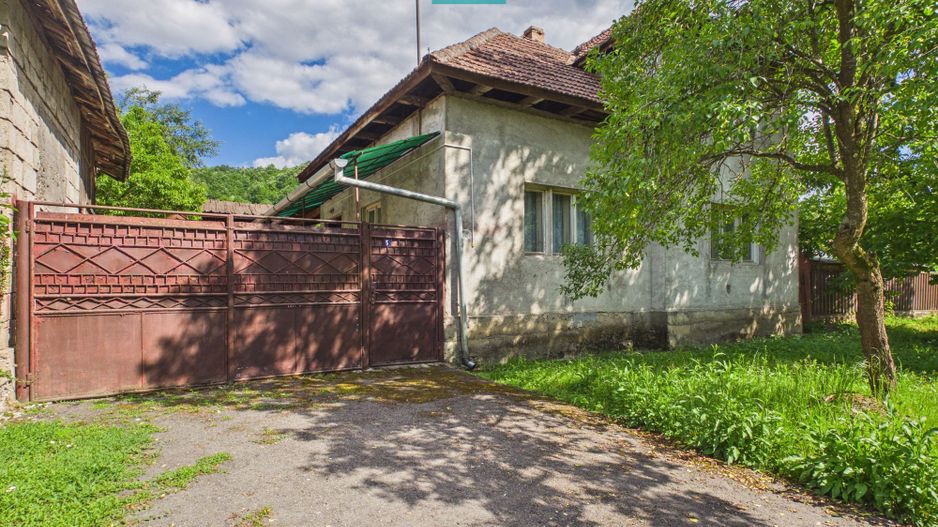 Casă în localitatea Gurahonț, județul Arad - Poză 1