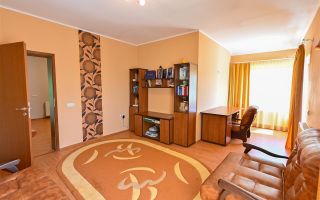 Vila cu 1.500 mp teren, gradina amenajata, linistita zonare,  Halchiu, Brasov - Poză 10