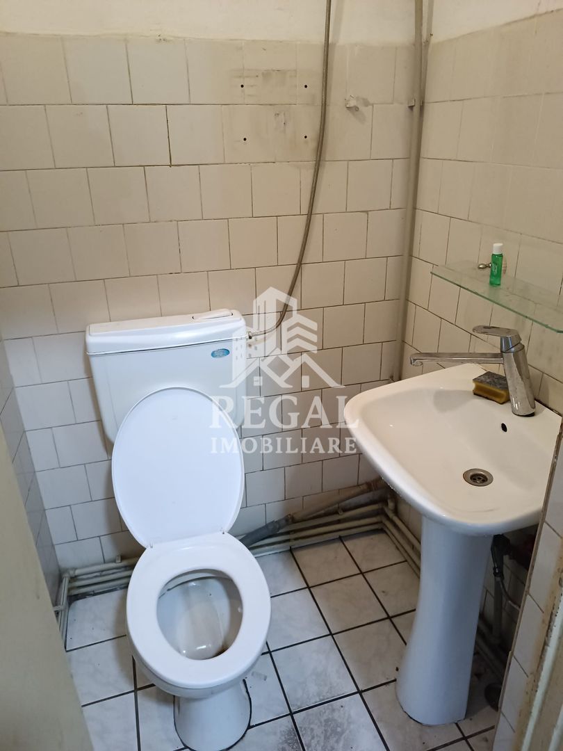 Spatiu comercial Micro 5 (Statia de autobuz) - Poză 5