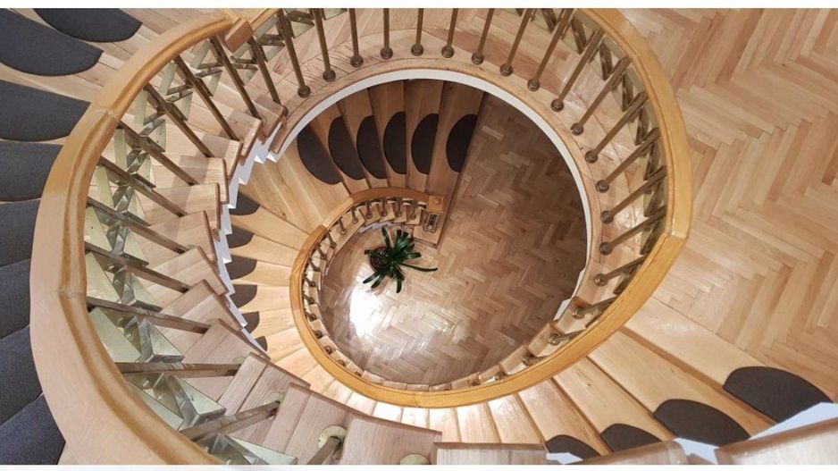 Ag BRASADAS închiriază vila cu 22 camere Piata Universitatii - Poză 4