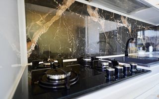 Apartament modern cu 2 camere în Codlea – complet renovat! - Poză 17