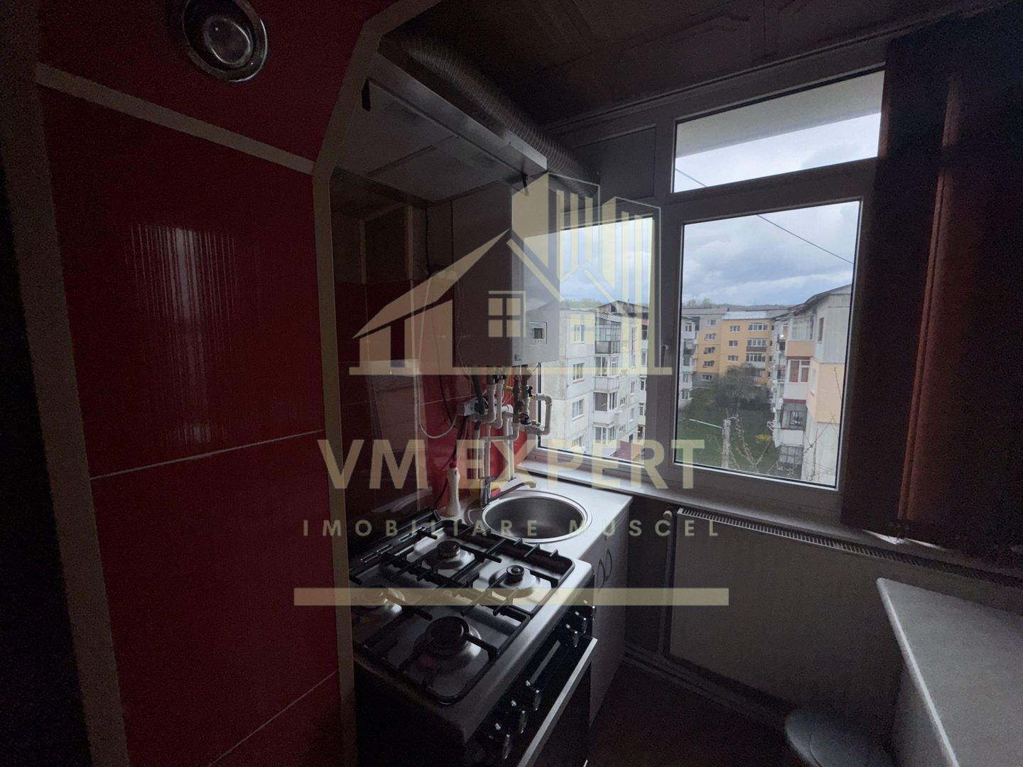 APARTAMENT 3 CAMERE ETAJ 4 VISOI - Poză 8