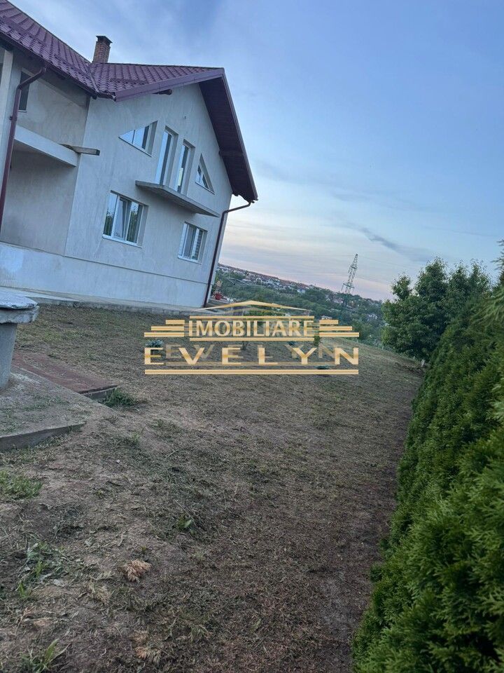 Casă de vânzare – zonă liniștită , priveliște deosebită - Poză 6