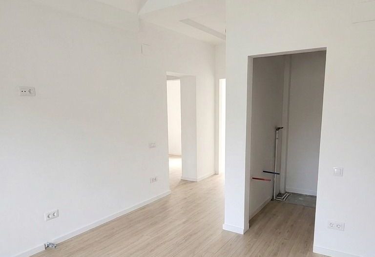Apartament cu 4 camere 125 mp (4 garsoniere) la cheie + 60 mp pod - Busteni - Poză 11