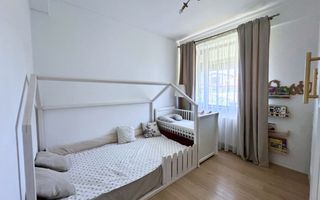 Oportunitate Rară | Apartament de 4 camere cu curte | Damaroaia - Poză 6