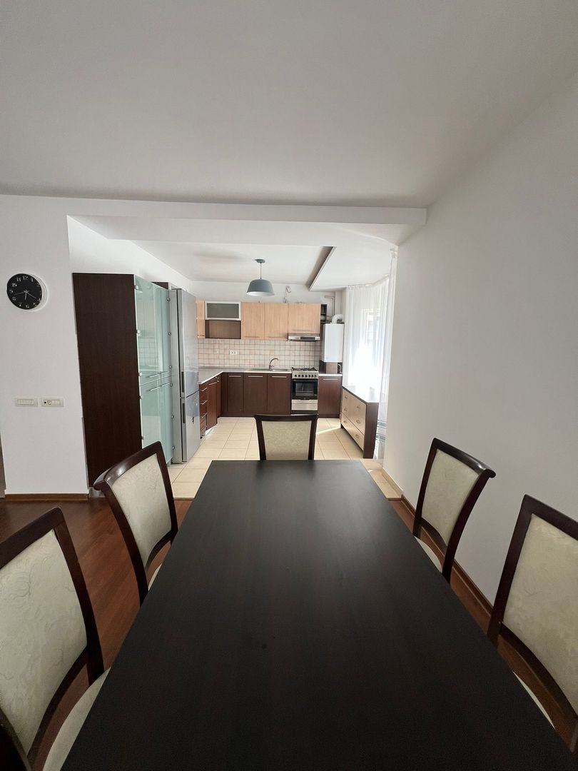 De inchiriat! Apartament spatios, zona exceptionala! - Poză 3