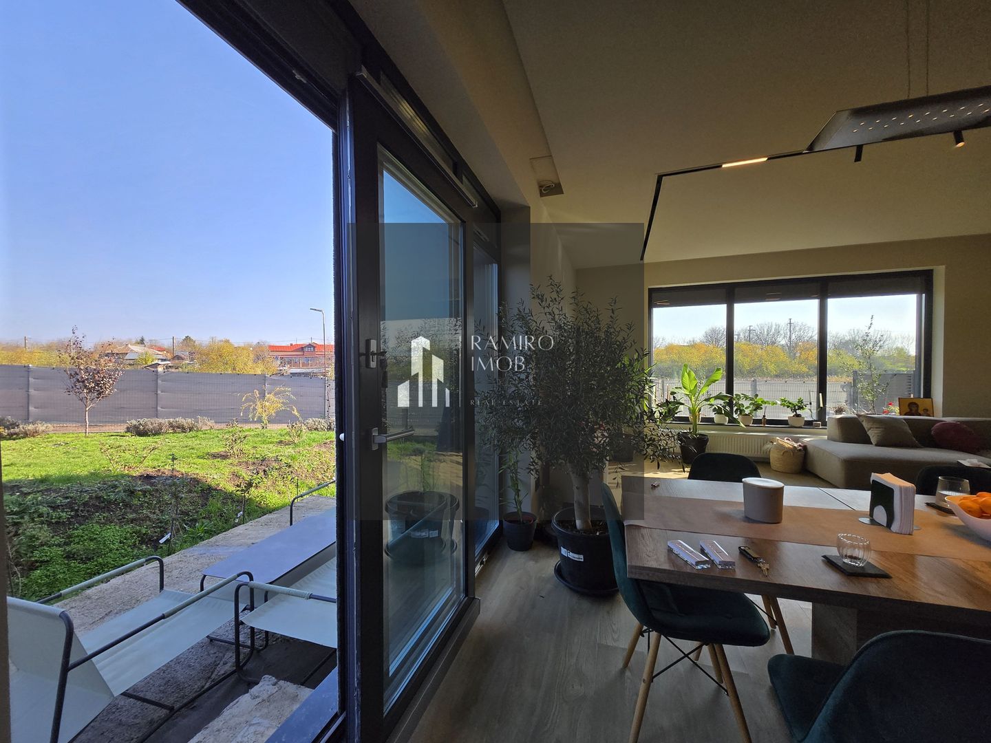 Casa noua 151mp curte 1000m Frumusani mobilata utilata /langa Lac - Poză 1