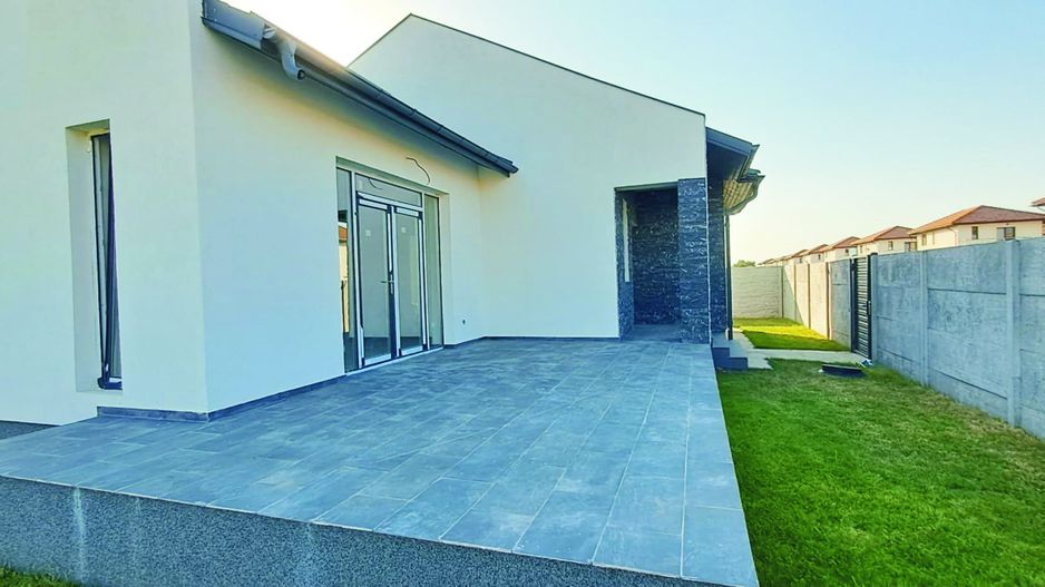 Dragomoresti Deal, casa individuala, parter + pod, 4 camere, utilitati - Poză 3