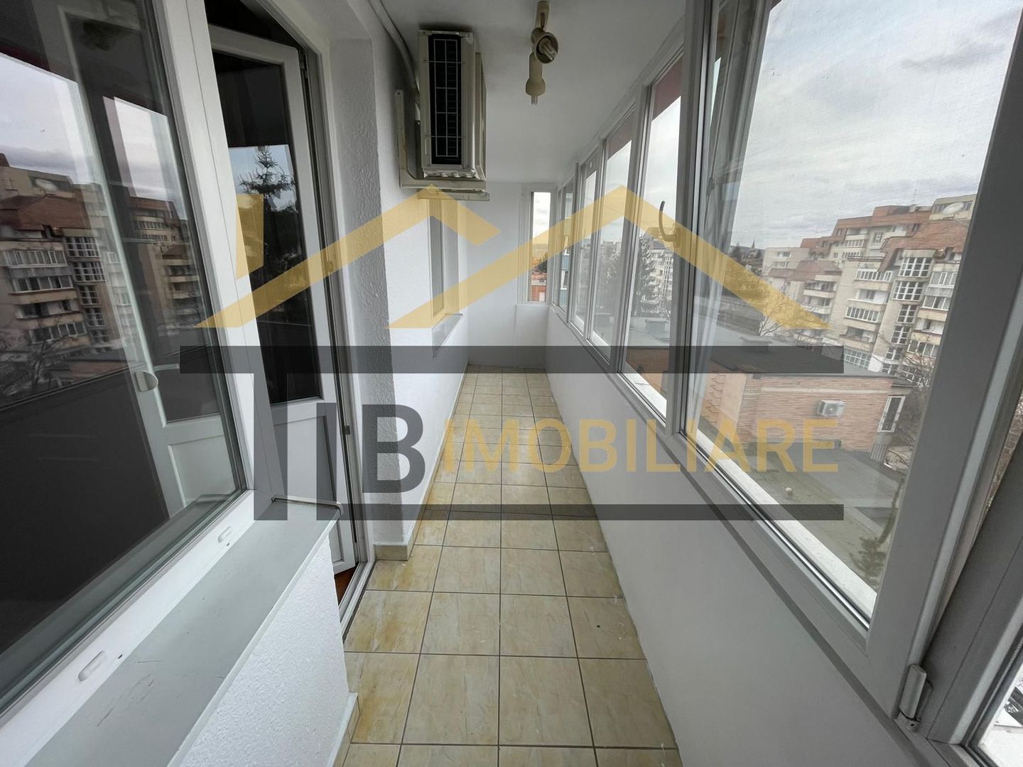 Apartament de 3 camere, 70mp, Zona Central - Poză 11