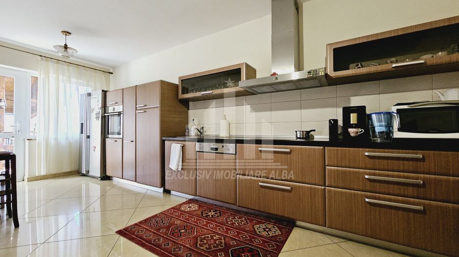 Casa individuala | Pensiune | 550 mp | 1100 mp teren | Cetate - Poză 4