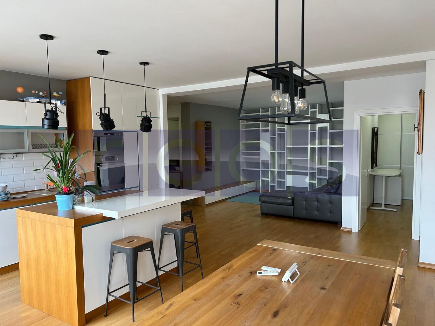 APARTAMENT 3 CAMERE ZONA ȘTEFAN CEL MARE - Poză 3