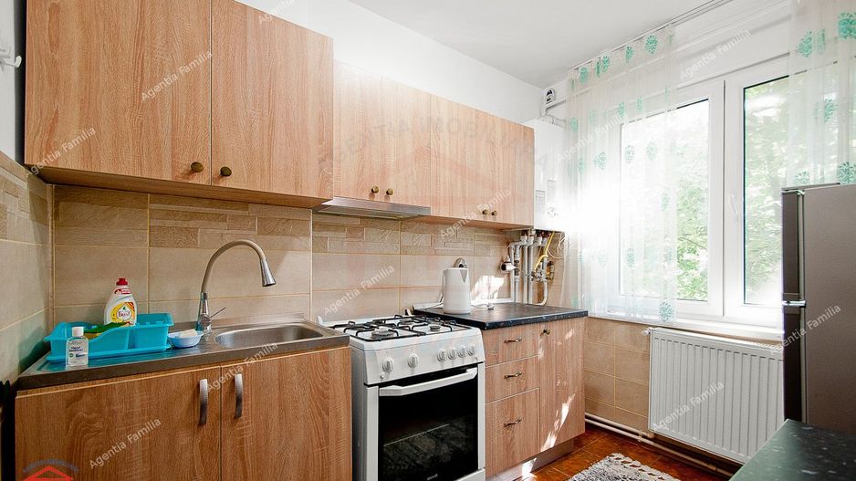 De vanzare apartament 2 camere Centru, etaj 3 - Poză 8