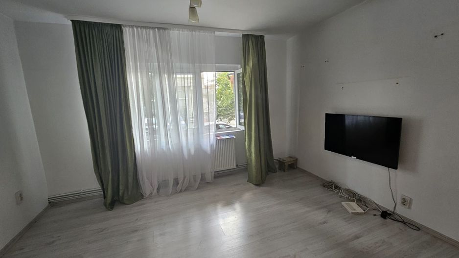 Apartament parter Judecatorie Topoloveni - Poză 4