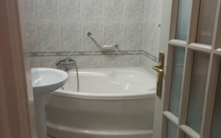 Lipovei | 3 Camere | Decomandat | Etaj Intermediar | Garaj in CF. - Poză 9