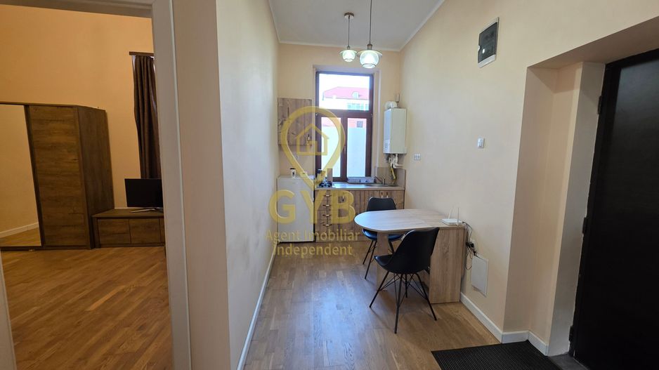 DE ÎNCHIRIAT – APARTAMENT CU 2 CAMERE DECOMANDATE, ULTRACENTRAL - Poză 8