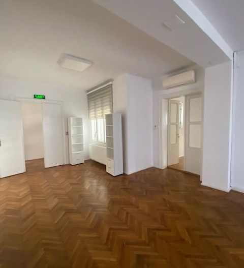 Spatiu de birou zona centrală - Poză 4