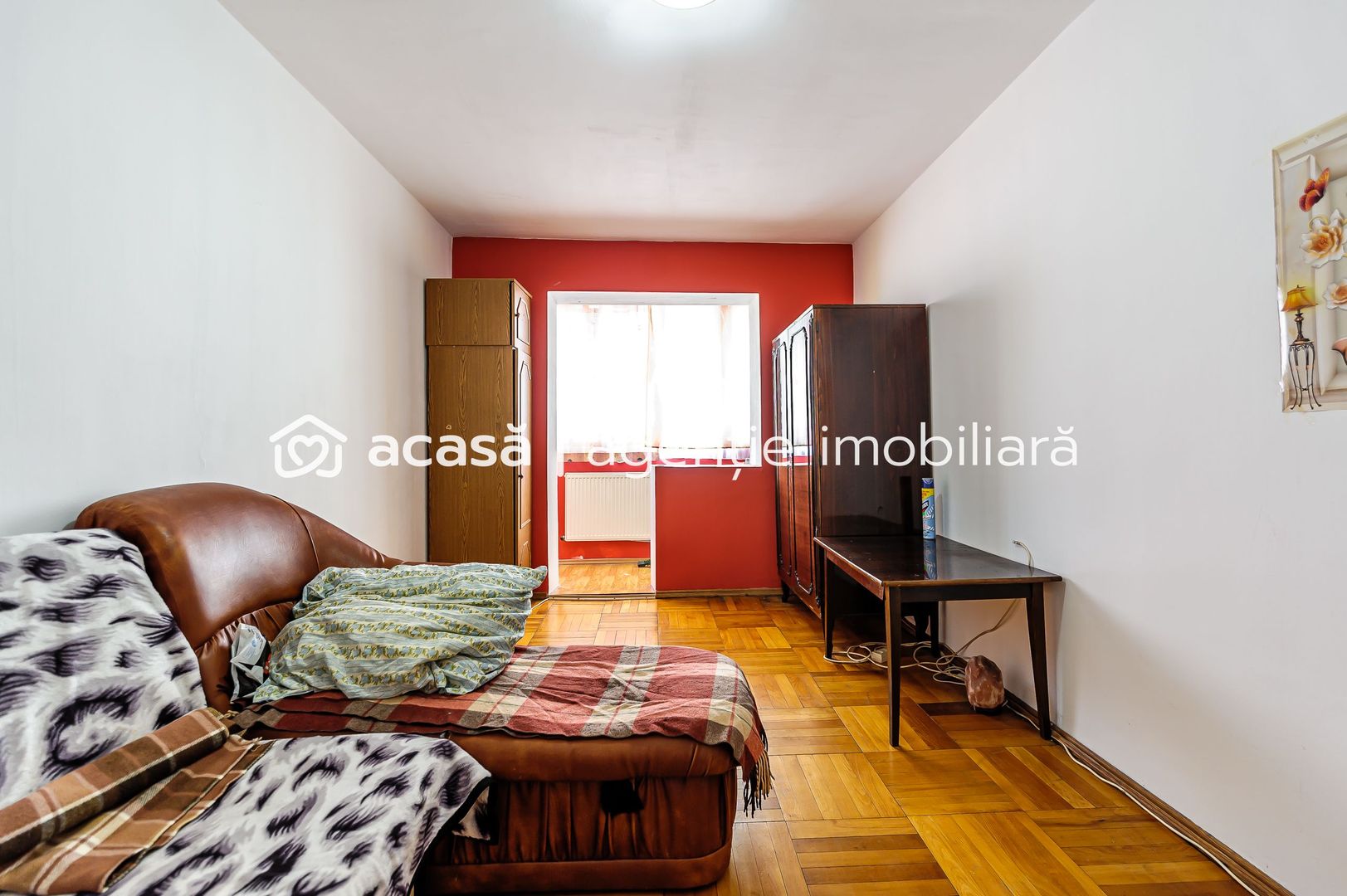 Apartament tip garsonieră, decomandat - Poză 1