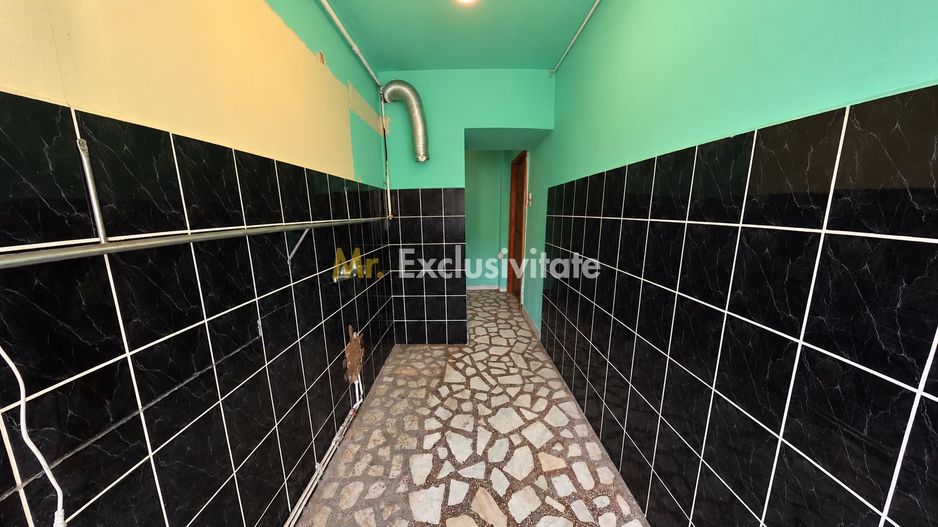 DE VANZARE APARTAMENT 2 CAMERE - Poză 2