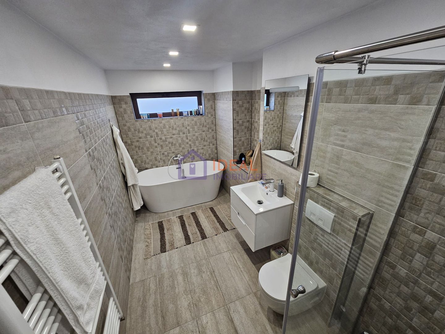 Casa Mobilata Utilata Pe Un Singu Nivel, in Viile Sibiului - Poză 15