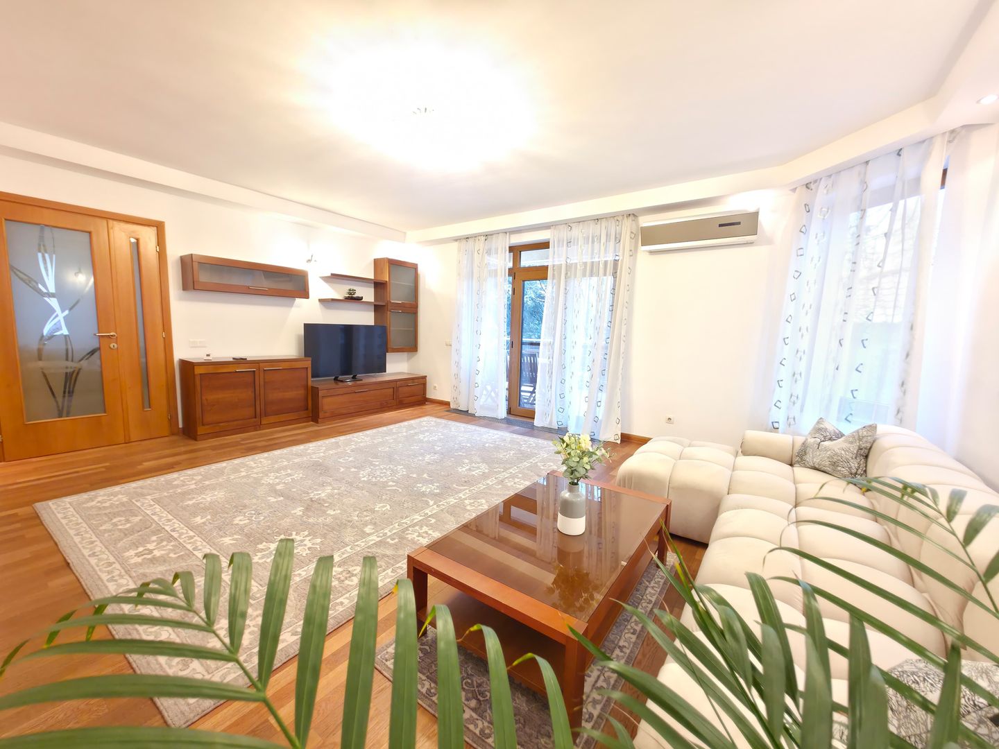 COMISION 0% - Vila P+1+M 6 camere curte 550mp Baneasa  Garlei-Dobrogeanu Gherea - Poză 2