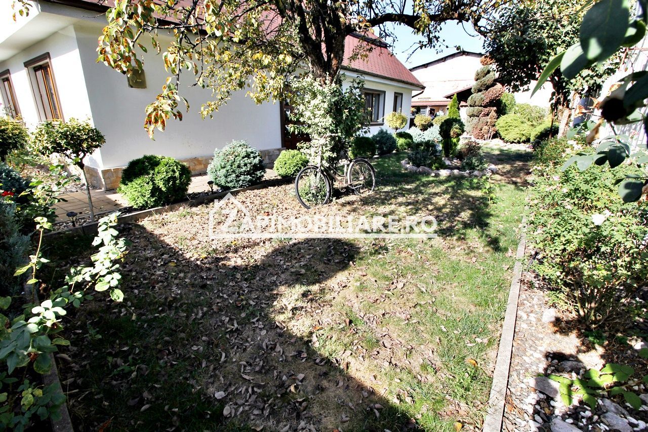 Casa 6 camere, 150mp.utili,527mp teren, zona semicentral - Poză 14