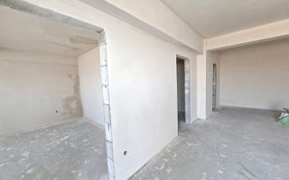 Apartament premium 3 camere 67 mp utili etaj 2 si parcare in Selimbar - Poză 2