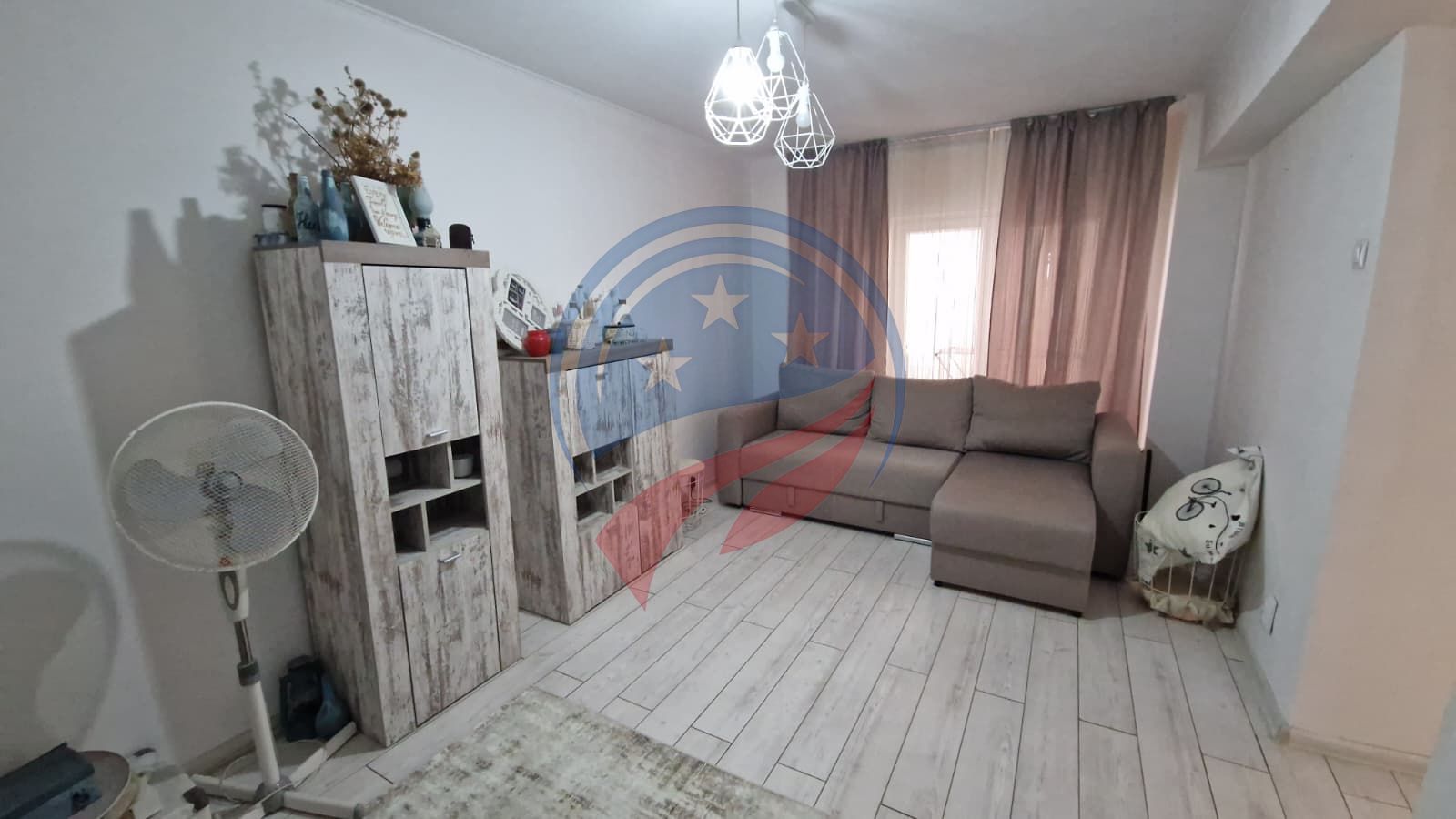APARTAMENT 2 CAMERE DECOMANDAT, DROBETA TURNU SEVERIN , ZONA CRIHALA, ETAJ 3 / 4 - Poză 1
