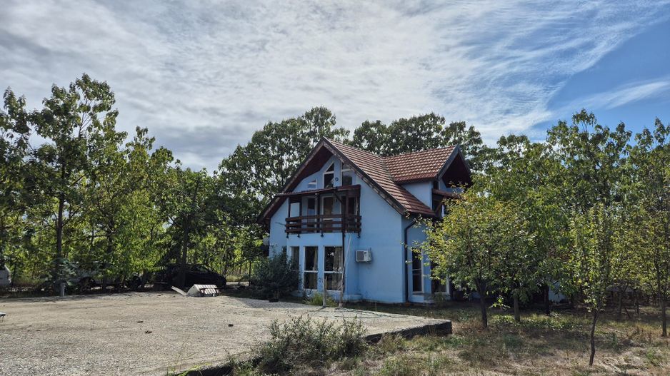 Casa P+1 din lemn - Mihailesti - Poză 3