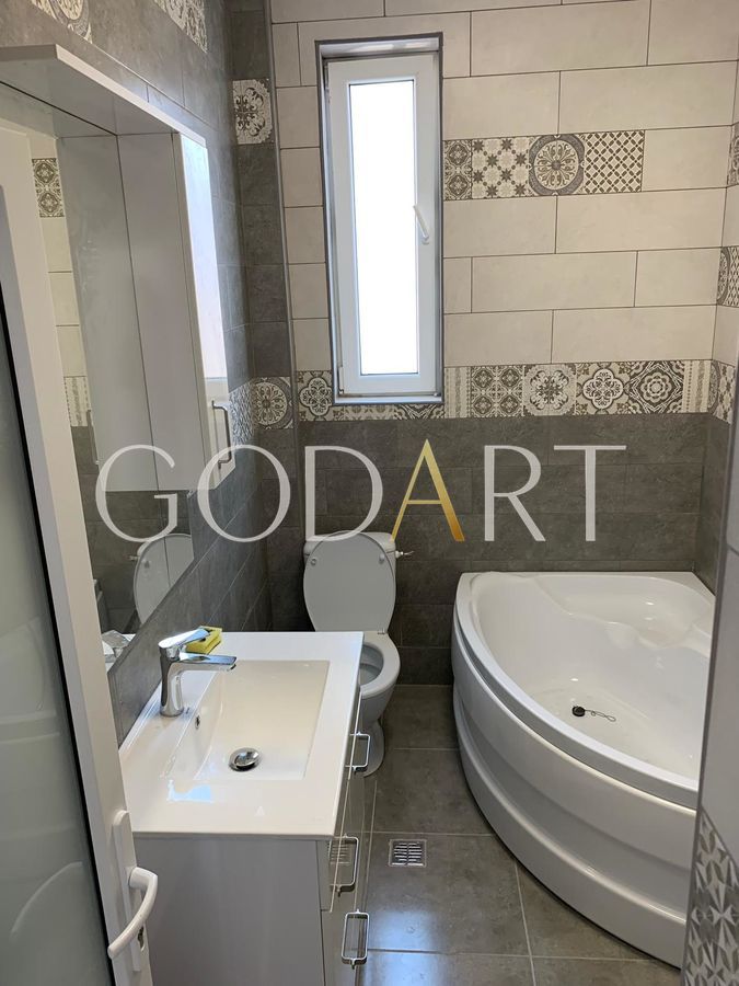 Vila spatioasa | Complet renovată | Central - Poză 13