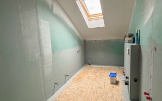 Duplex Finisat intr-o zona linistita - 200mp Curte Libera - Poză 7