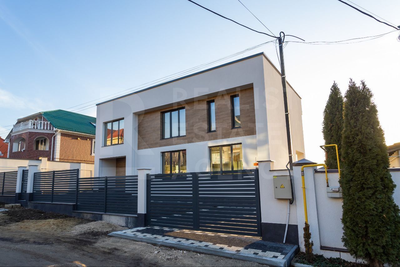 Vânzare, casă, 2 nivele, 206 mp, str. Mihail Juraveli, Codru. - Poză 1