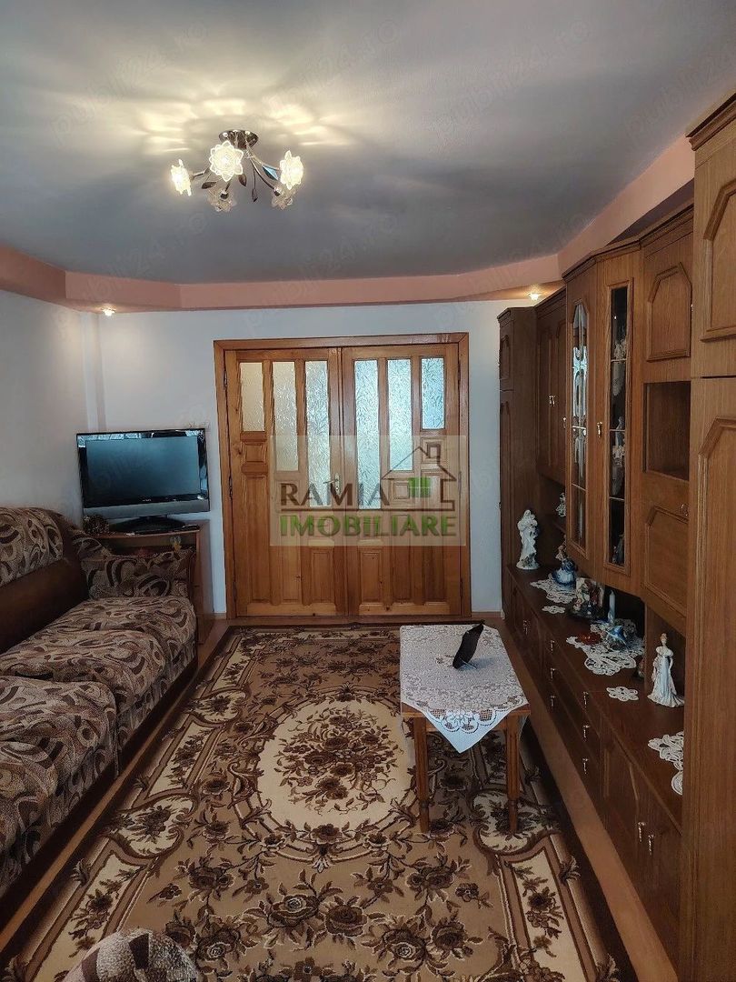Apartament 3 camere decomandat, etaj 1, 2 balcoane și garaj – Râșnov - Poză 5