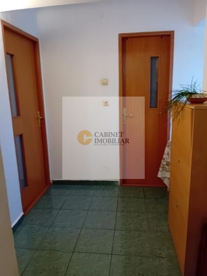 4 Camere - 100MP | Creditabil | 2/10 | 2 Bai | 1979 | Piata Gorjului - Poză 9