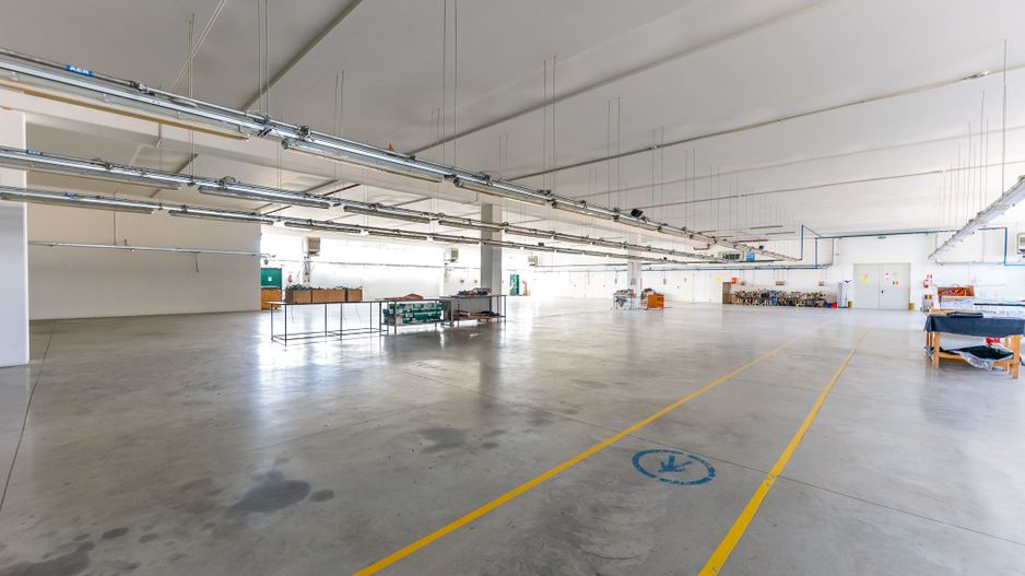 Hală producție în localitatea Sântana - Poză 7