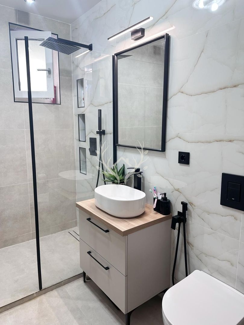 Apartament cu 3 camere si terasa de 82 mp - zona Vivo Floresti - Poză 7