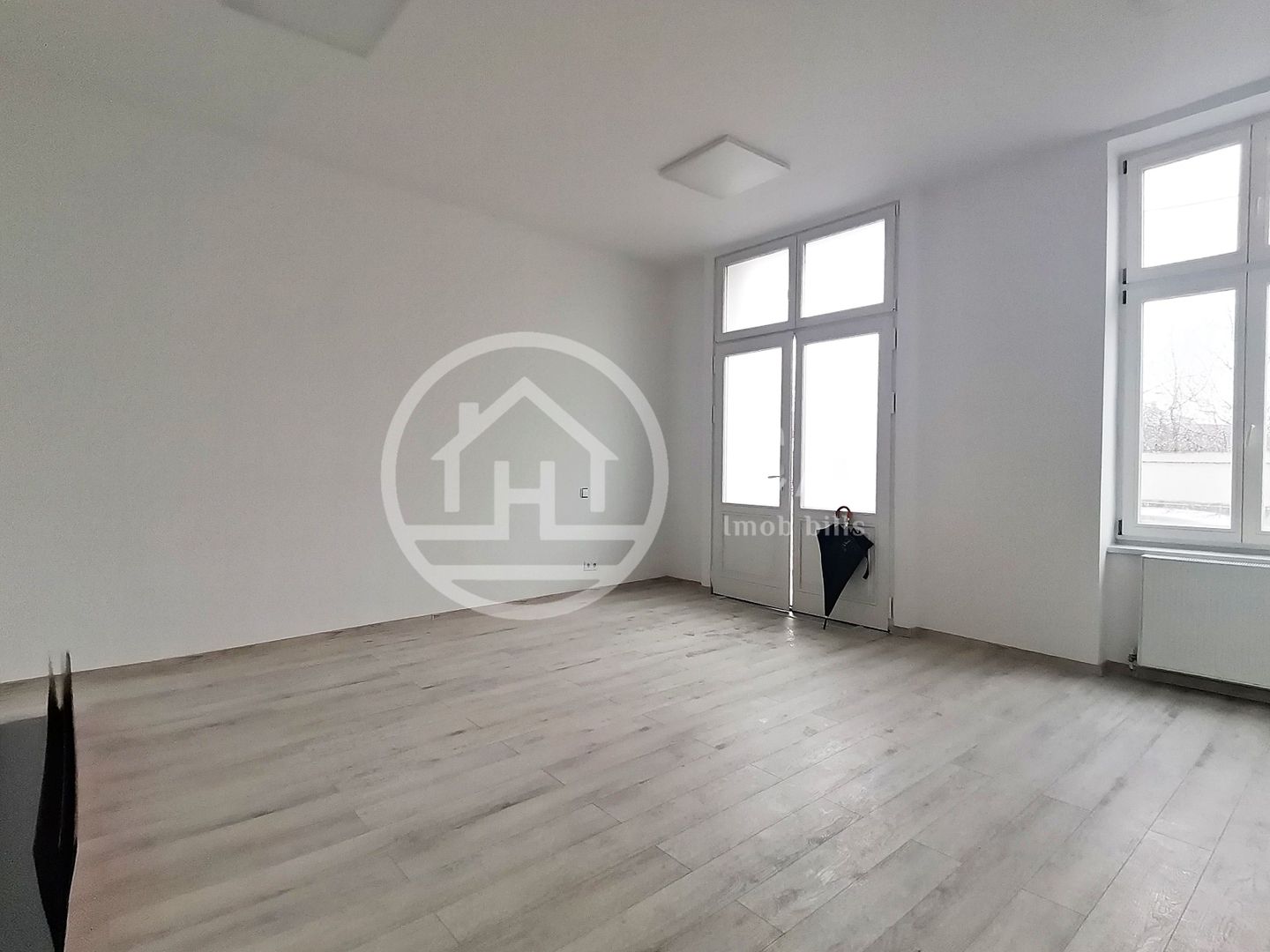 Spațiu de închiriat cu 4 camere în zona Cetatii, Oradea - Poză 1