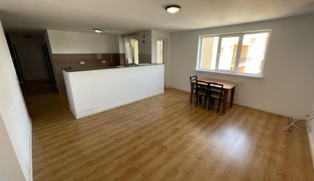 Apartament 3 camere | 82 mp | Etaj 2 | Aleea Streiu