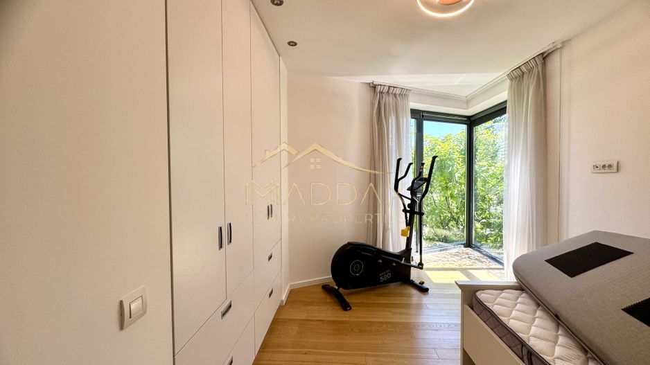 Apartament cu 4 camere *200mp* + 1 Parcare // Herastrau - Lake View - Poză 35