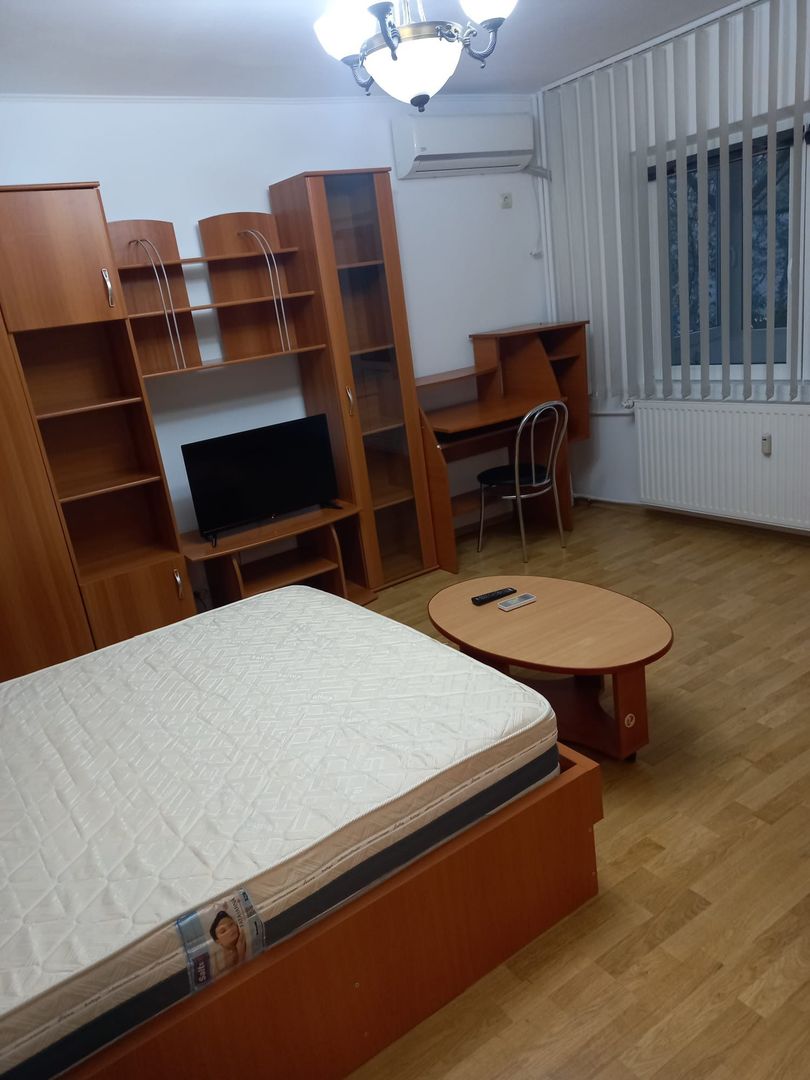 GARSONIERA VITAN, BUCATARIE INCHISA, MOBILAT/UTILAT, METROU 15 MINUTE - Poză 1