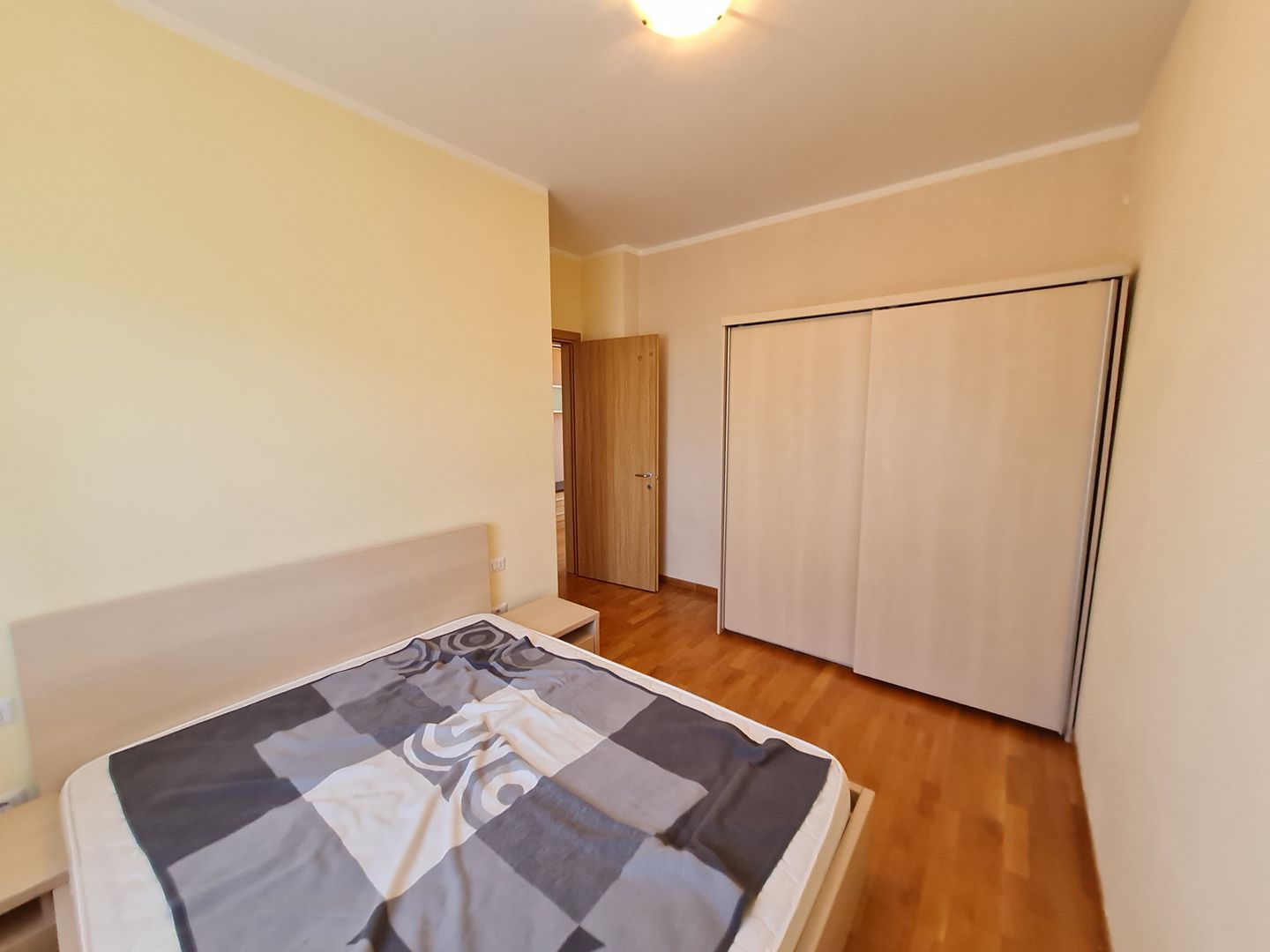 Apartament 3 camere în imobil nou - Poză 10