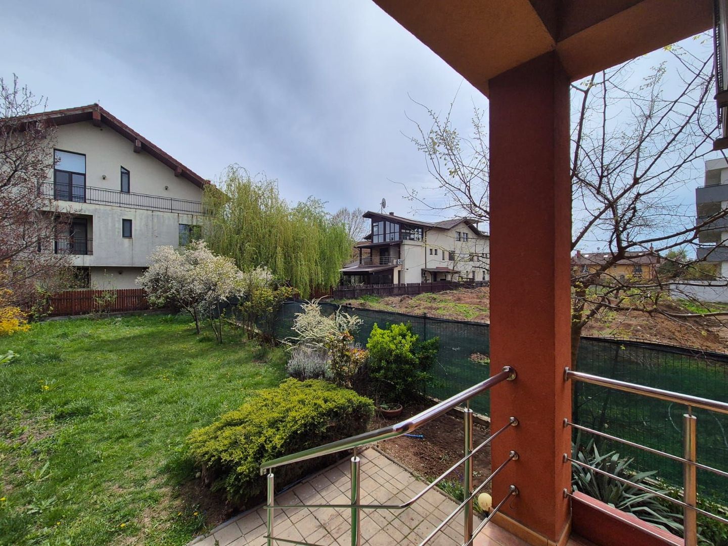 Inchiriere vila 5 dormitoare S + P + 1E + M zona Erou Iancu Nicolae - Poză 1